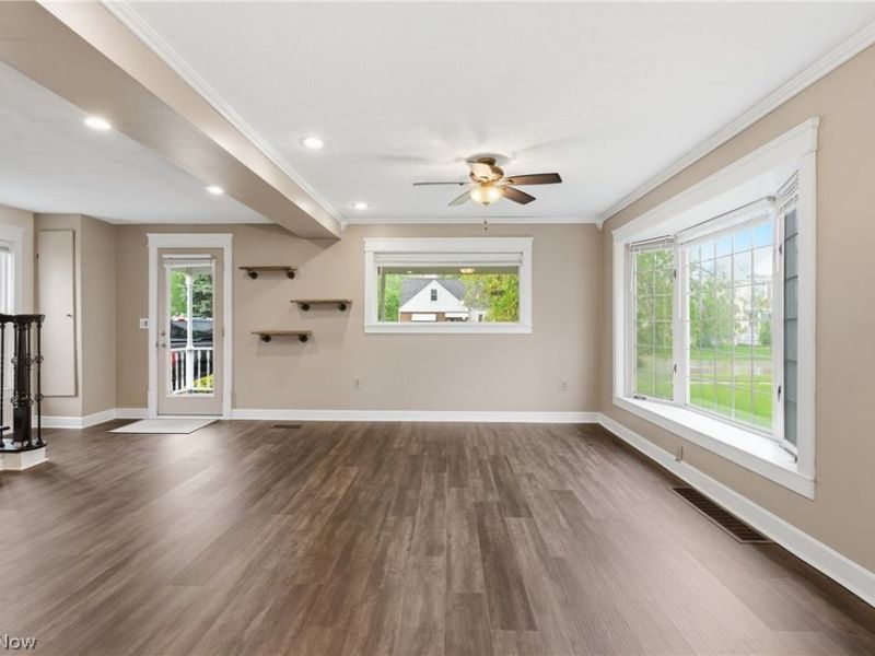 103 Fenton Avenue , Mogadore, OH 44260 Photo 8