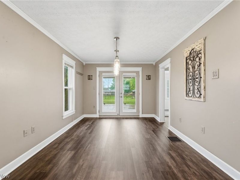 103 Fenton Avenue , Mogadore, OH 44260 Photo 9