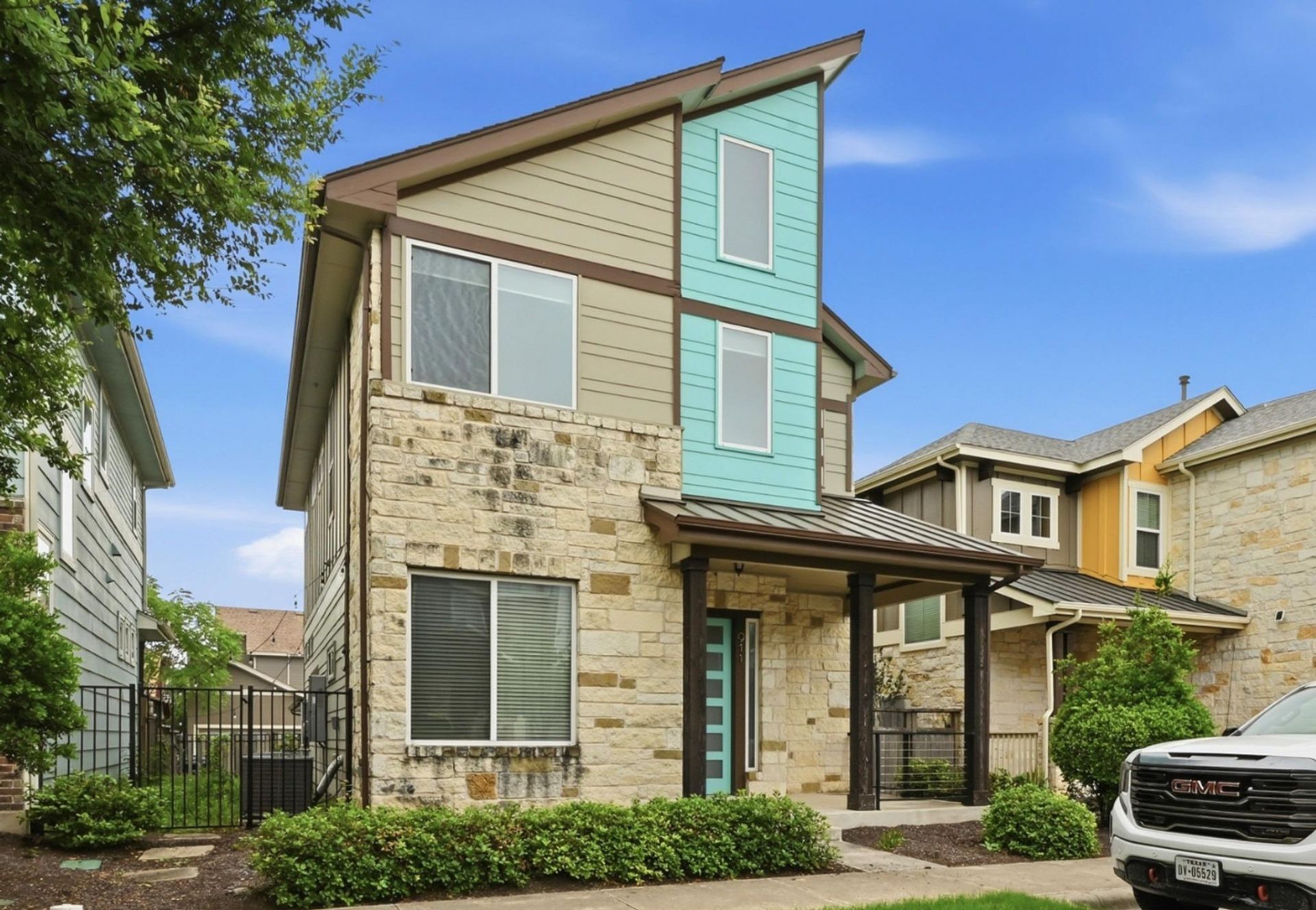 911 Cannoneer Ln, Austin, TX 78757 Main Photo