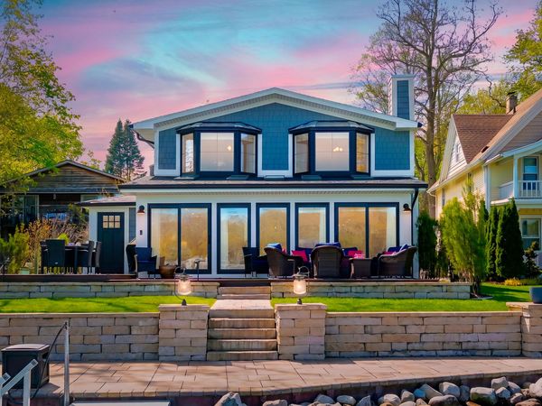 279 S Gull Lake Drive, Richland, MI 49083