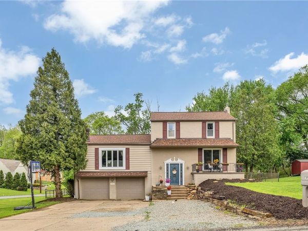 3416 Sterling Dr, Bethel Park, PA 15102