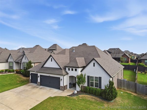5982 E 143rd Street S, Bixby, OK 74008