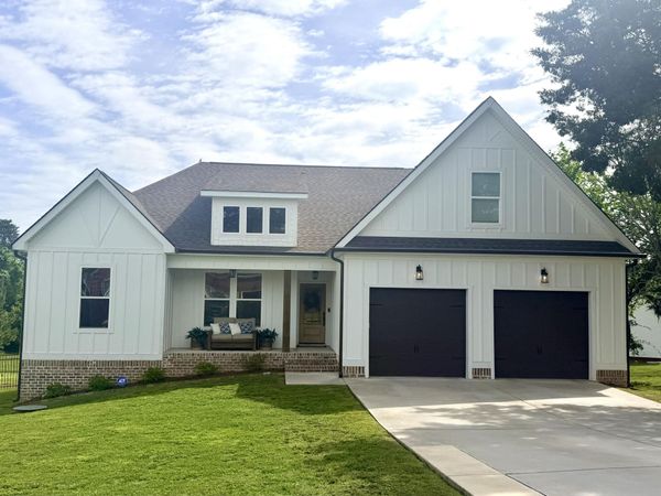 185 Hunting Ridge Circle, Rock Spring, GA 30739