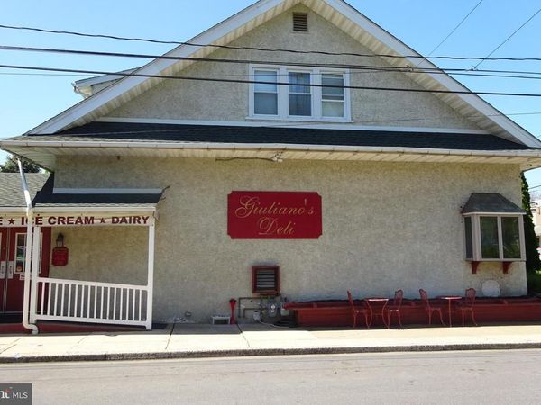 427 N CHESTNUT STREET, LANSDALE, PA 19446