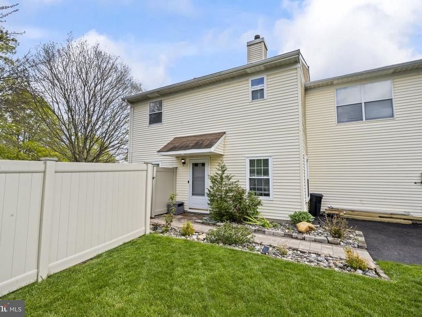 33 Spyglass Court , East Windsor, NJ 08520 Main Photo