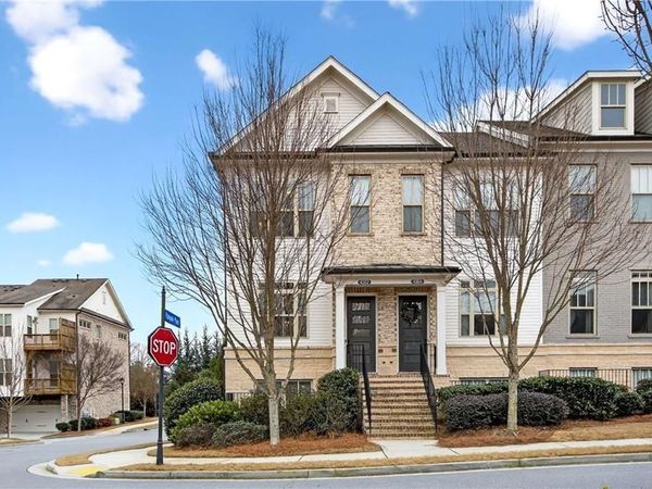 4302 Parkside Place , Atlanta, GA 30342