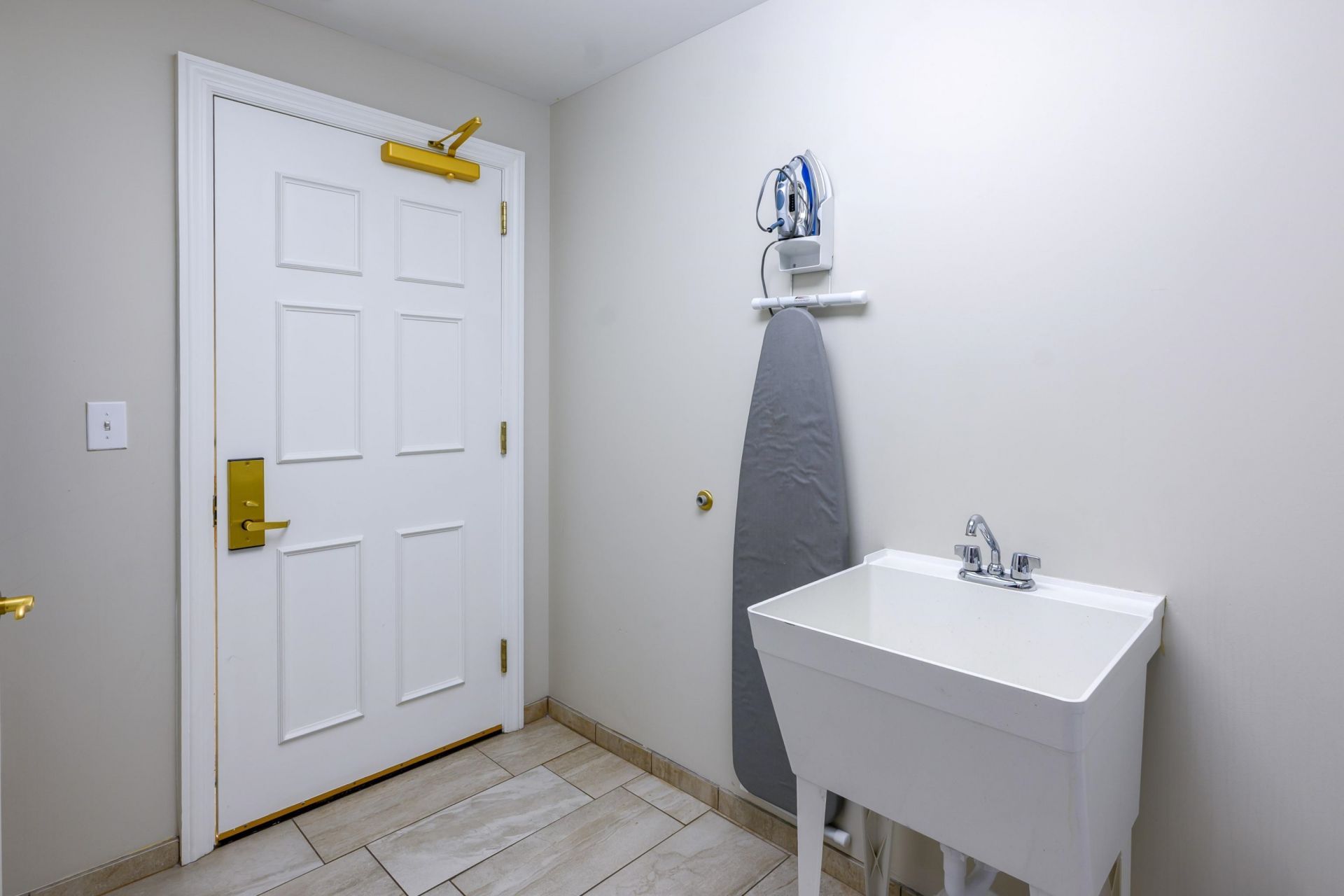 8500 Margate Circle  Photo 17