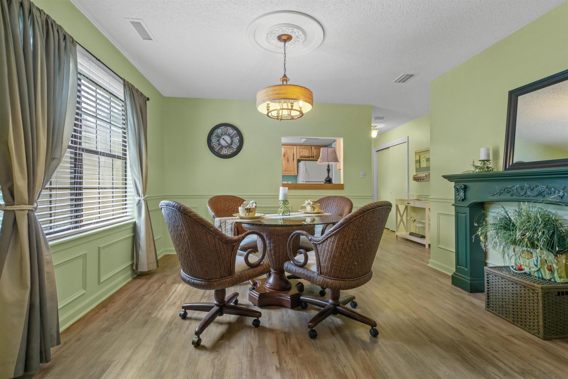 6518 White Heron Crescent Photo 14