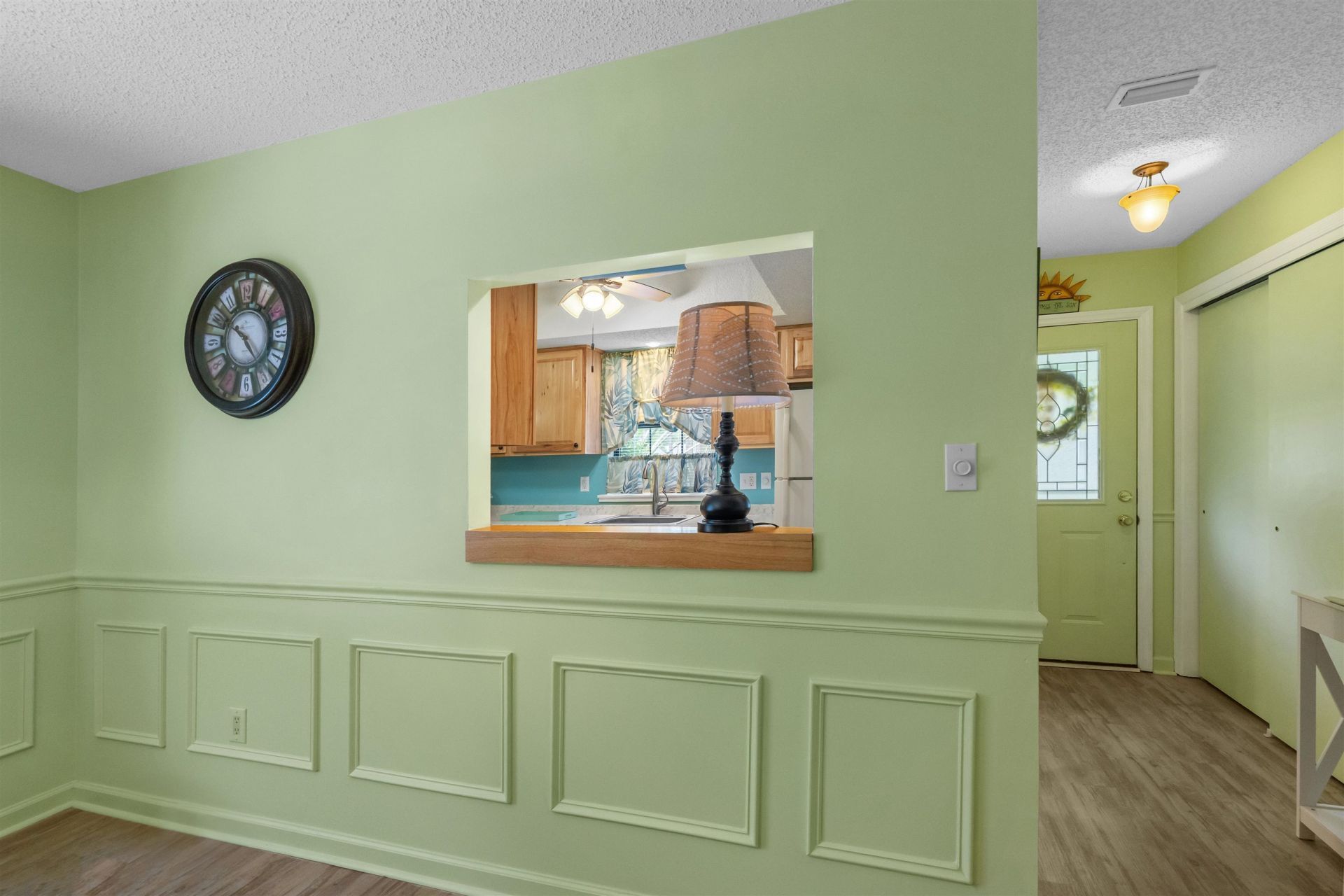 6518 White Heron Crescent Photo 16