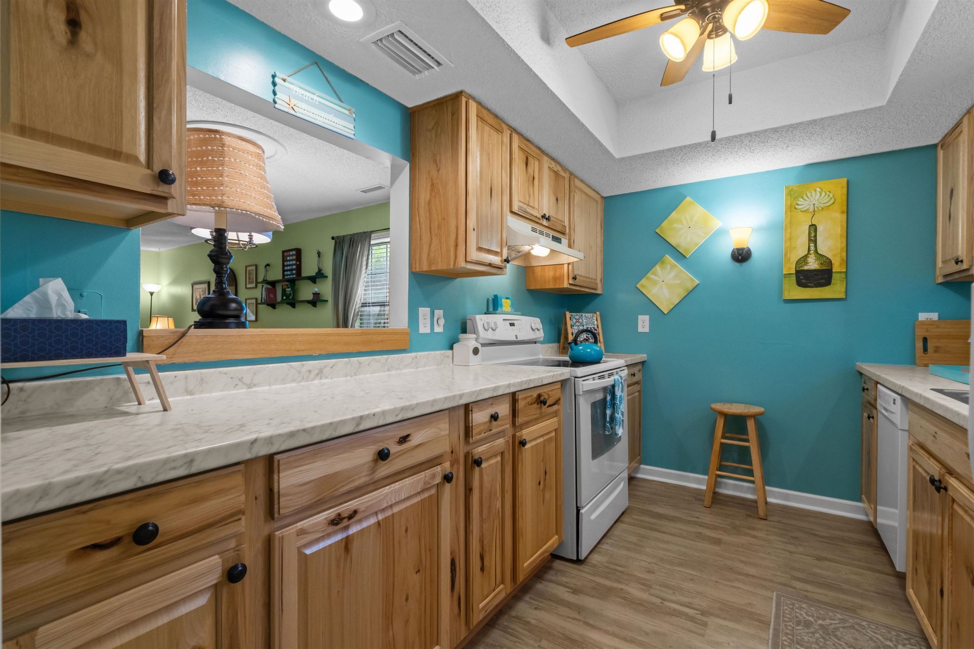 6518 White Heron Crescent Photo 18