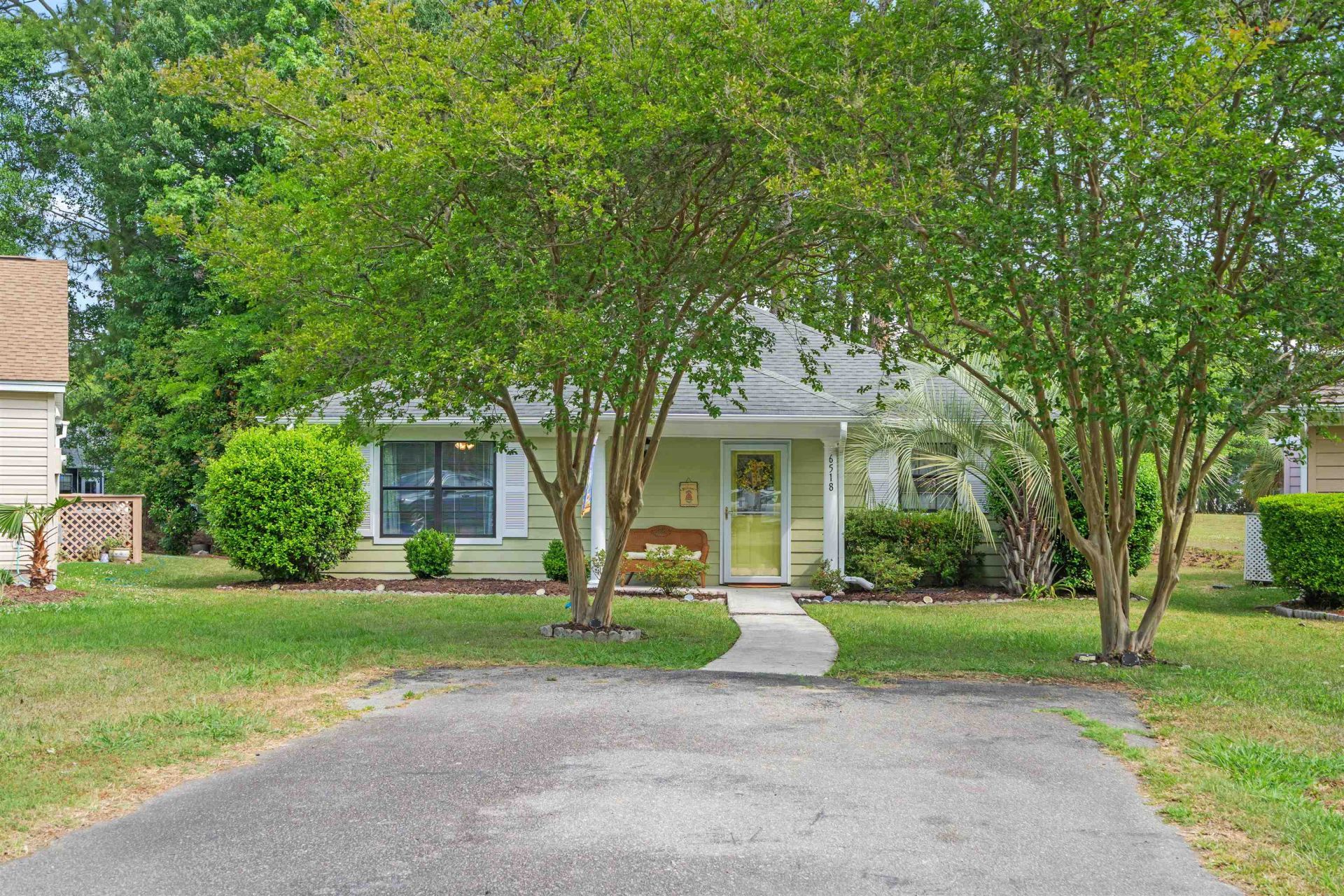 6518 White Heron Crescent Photo 2