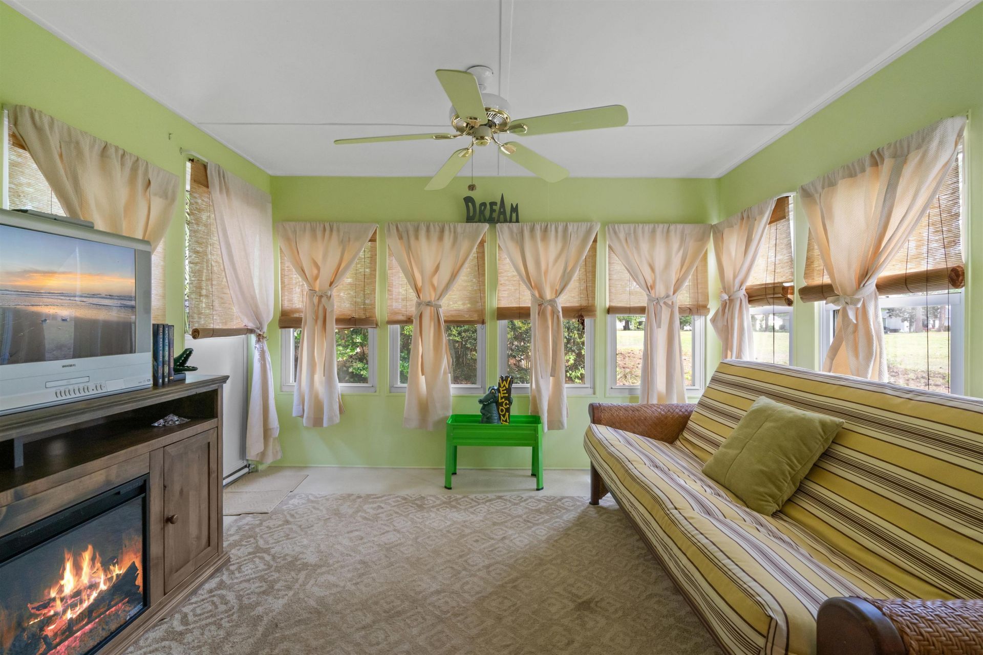 6518 White Heron Crescent Photo 21