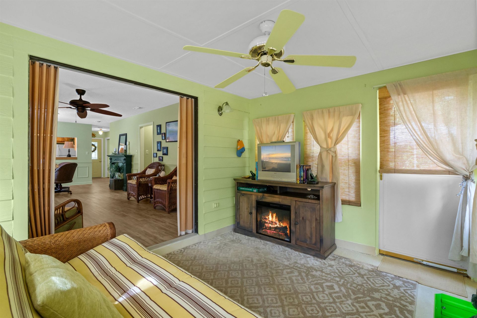 6518 White Heron Crescent Photo 23