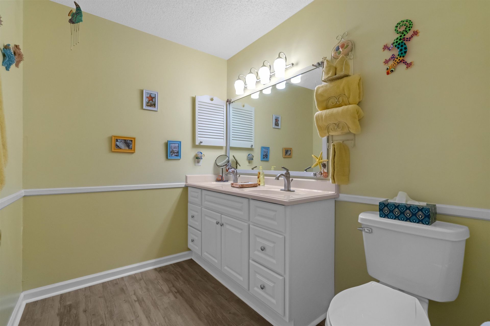 6518 White Heron Crescent Photo 35