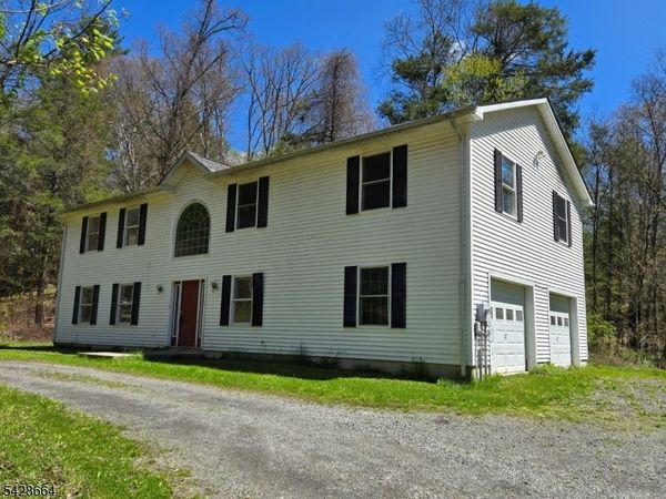 29 New Mashipacong Rd, Montague, NJ 07827