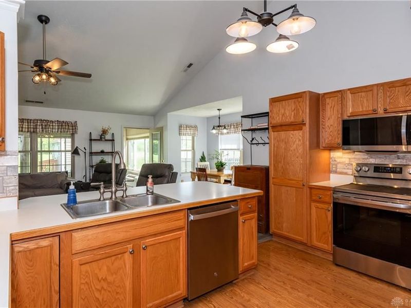 119 Zinfandel Drive, Englewood, OH 45322 Photo 15