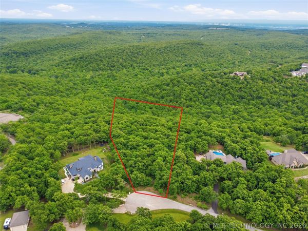 Cliff Drive, Sand Springs, OK 74063