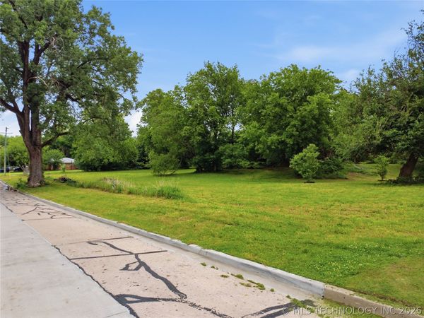 833 N Sandusky Avenue , Tulsa, OK 74115