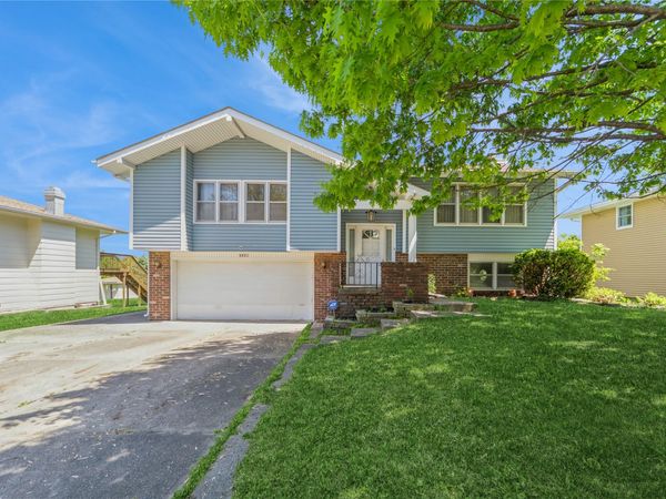 4021 80th Street, Urbandale, IA 50322