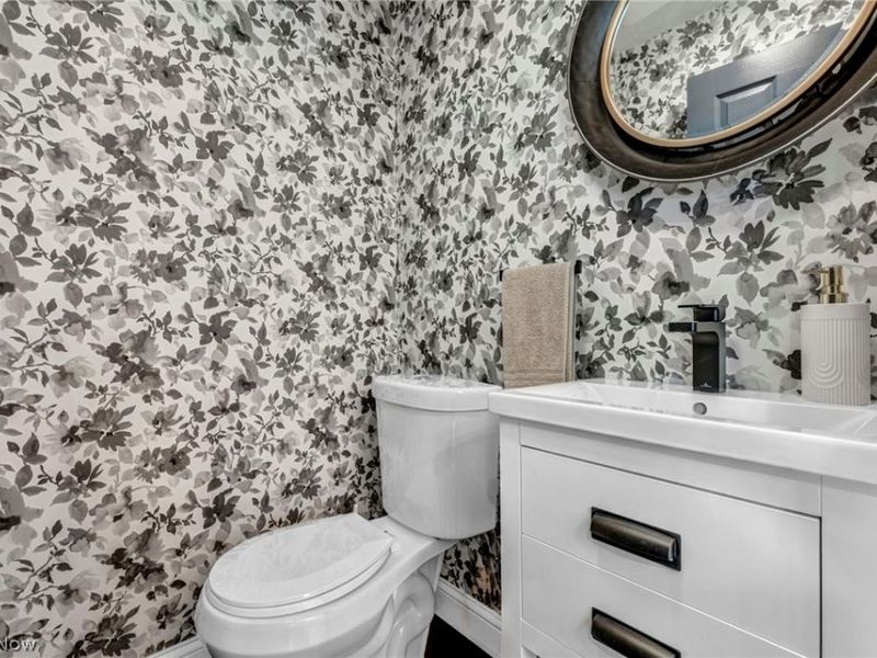 6008 W Clinton Avenue , Cleveland, OH 44102 Photo 13