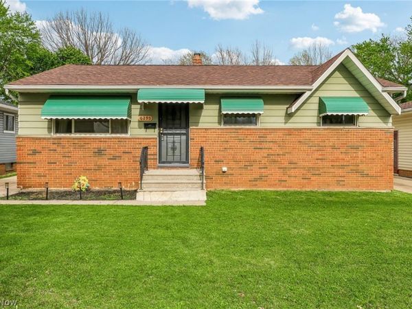 6293 Brookmere Drive , Parma Heights, OH 44130
