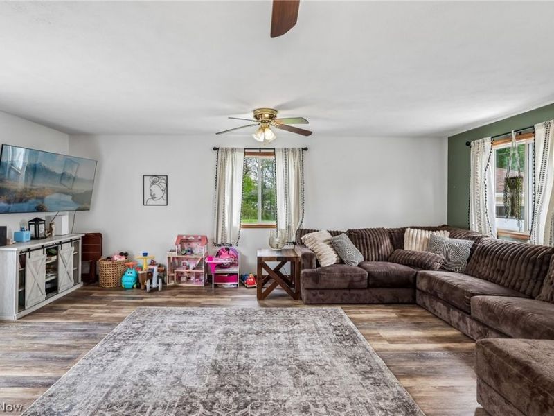 6293 Brookmere Drive, Parma Heights, OH 44130 Photo 10