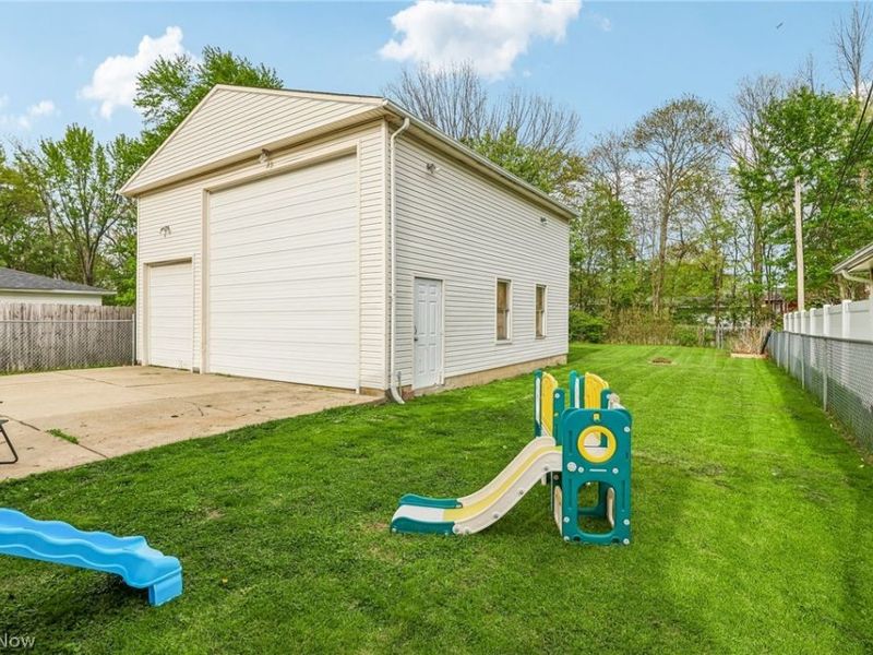 6293 Brookmere Drive, Parma Heights, OH 44130 Photo 5