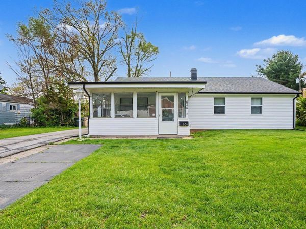 834 Woodcliff Drive, South Bend, IN 46615