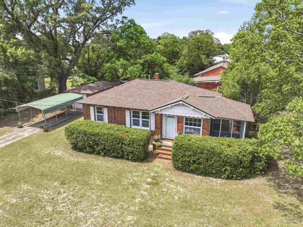 207 Greve Rd, Pensacola, FL 32507