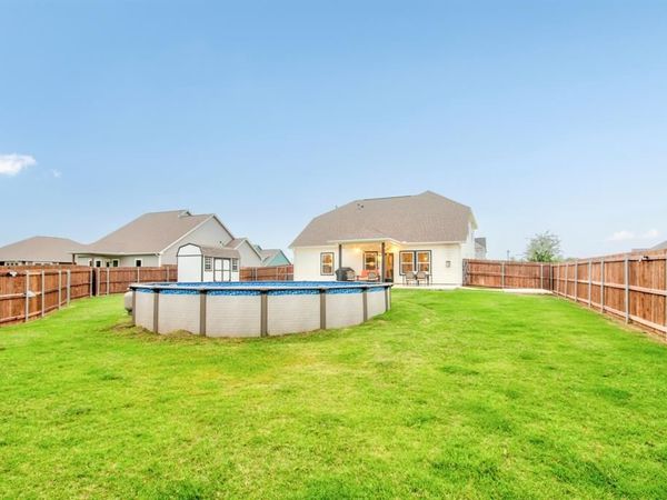 600 Kyle Drive, Tioga, TX 76271