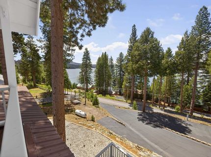 4074 Highway 147, Lake Almanor, CA 96137 Photo