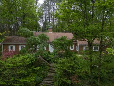 1570 Country Club Road, Clarksburg, WV 26301