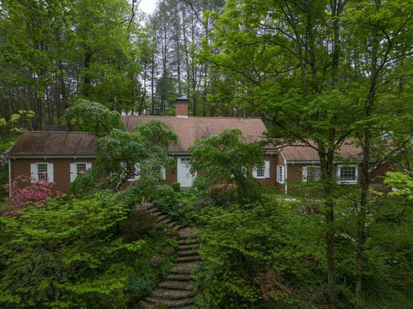 1570 Country Club Road, Clarksburg, WV 26301
