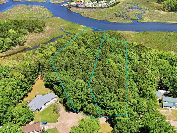 Sioux Drive, Gautier, MS 39553