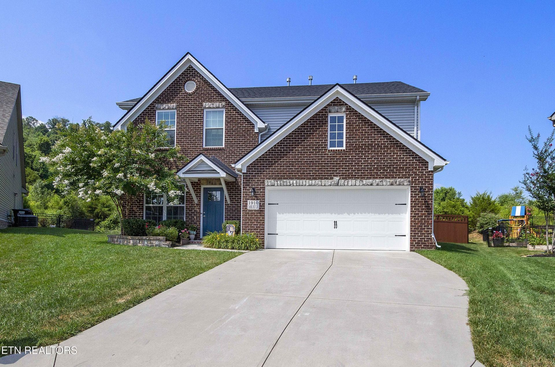 1910 Dark Sky Lane, Knoxville, TN 37932 Main Photo