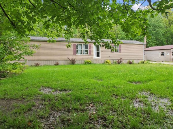 582 Nauvoo Road, Clarksville, OH 45113