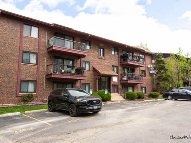 8473 Archer Avenue , Unit 204, Willow Springs, IL 60480