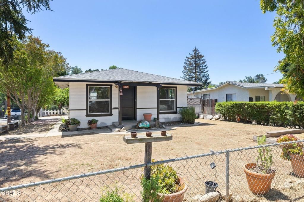 208 W Oak View Avenue, Oak View, CA 93022 Main Photo
