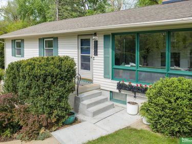1145 S 97 Street , Omaha, NE 68124