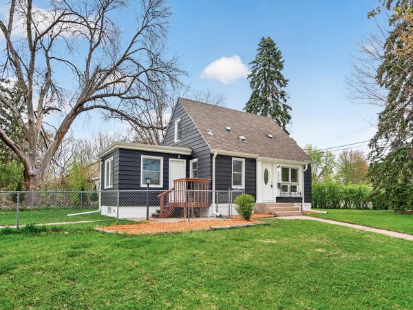 1475 Ivy Avenue E, North Saint Paul, MN 55106