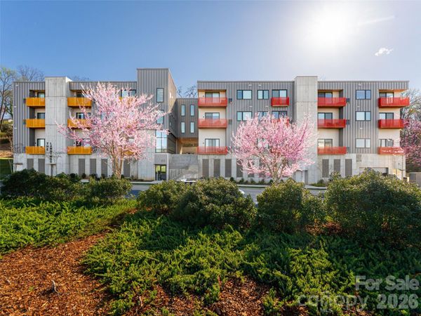 68 Craven Street, Unit 304, Asheville, NC 28806