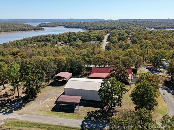 124 London Dock Lane , Canadian, OK 74425