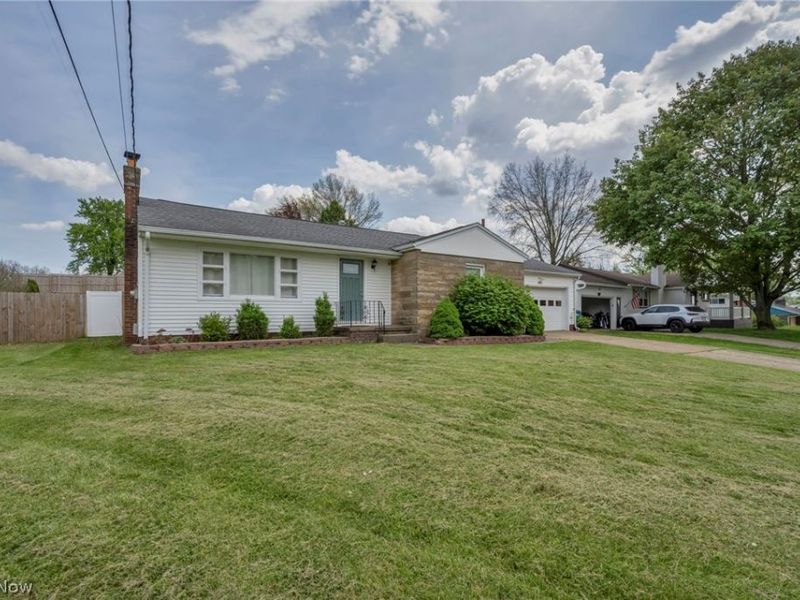 5814 Lake Cable Avenue NW, Canton, OH 44718 Photo 5