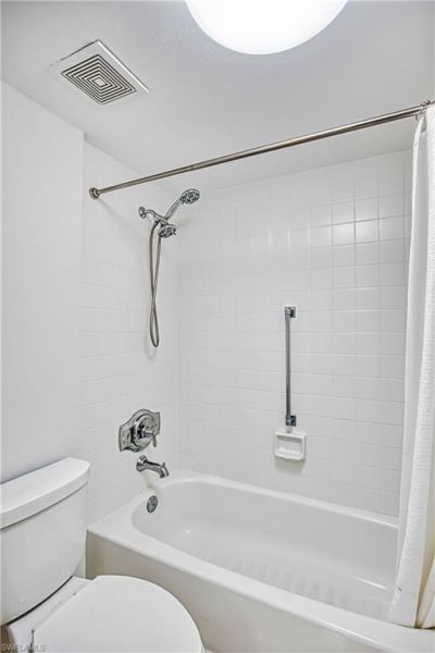 7430 Lake Breeze Dr, Unit 203, Fort Myers, FL 33907 Photo