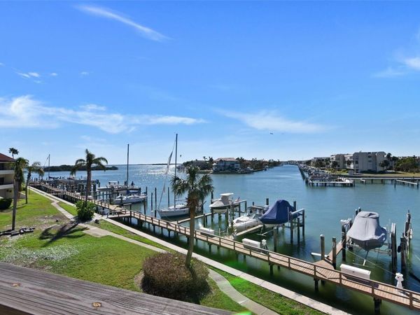 126 1ST STREET E, Unit 209, TIERRA VERDE, FL 33715