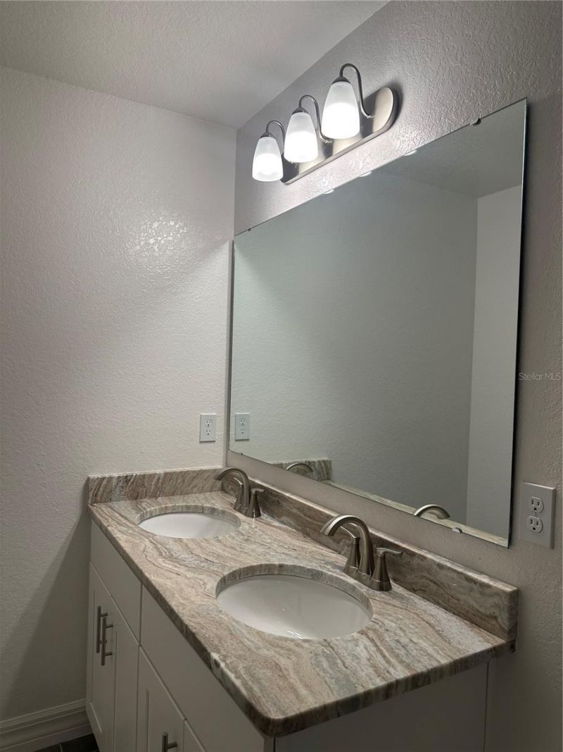 246 Burney Rd , Osprey, FL 34229 Photo