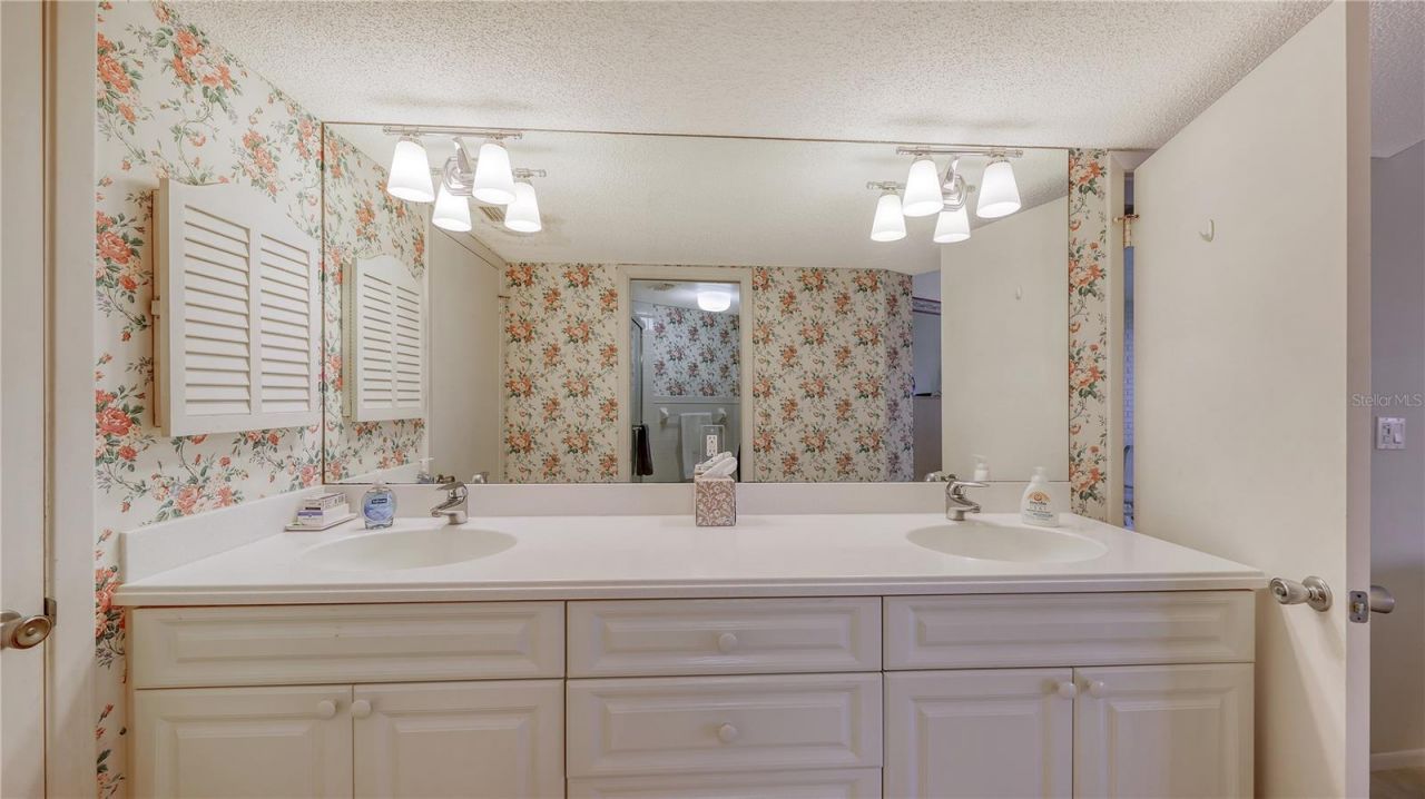 4825 Gulf Of Mexico Drive, Unit 504, Longboat Key, FL 34228 Photo