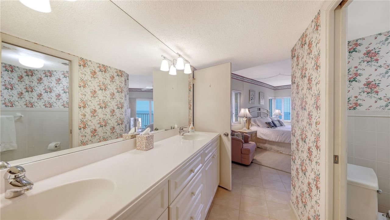 4825 Gulf Of Mexico Drive, Unit 504, Longboat Key, FL 34228 Photo