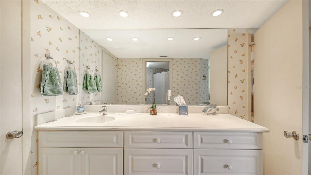 4825 Gulf Of Mexico Drive, Unit 504, Longboat Key, FL 34228 Photo