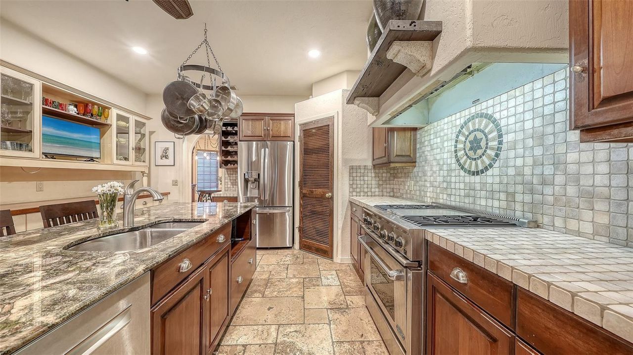922 Indian Beach Drive, Sarasota, FL 34234 Photo